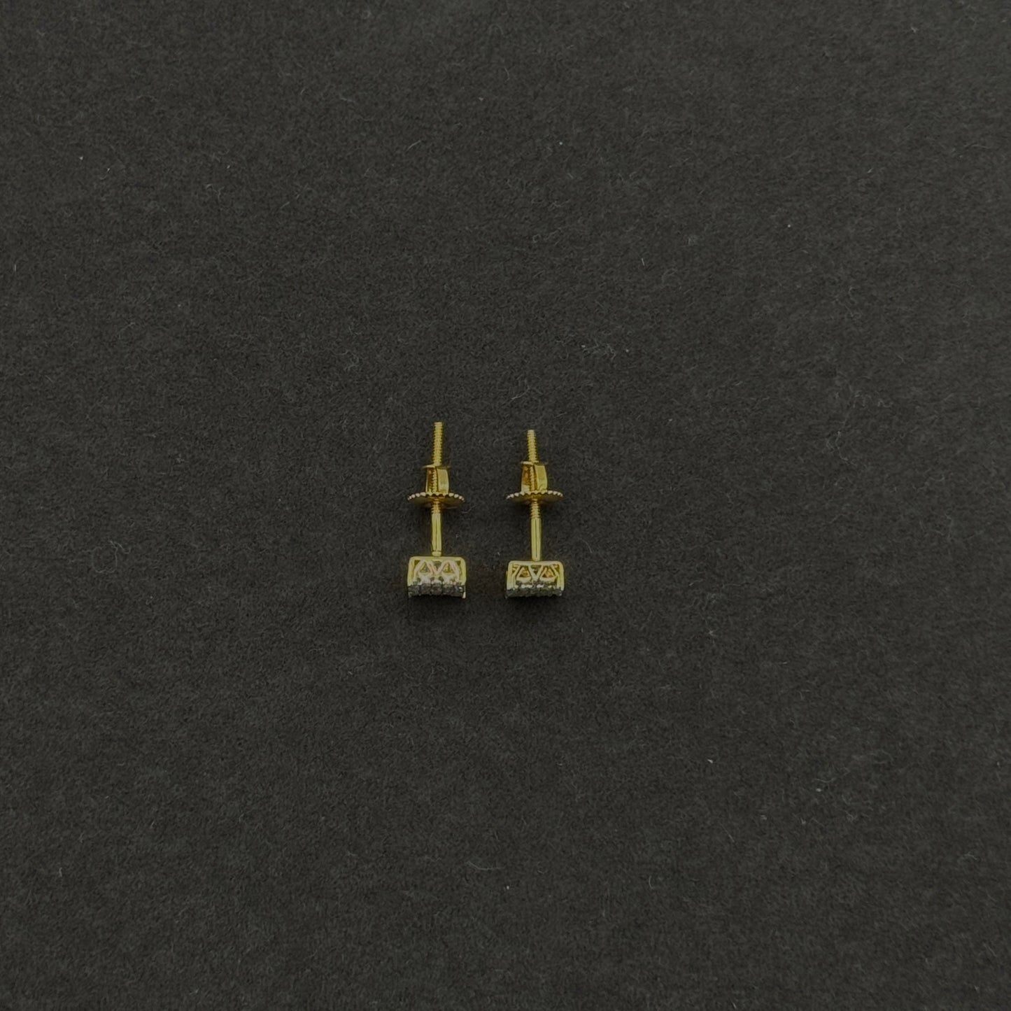 14k Gold Natural Diamond Earring